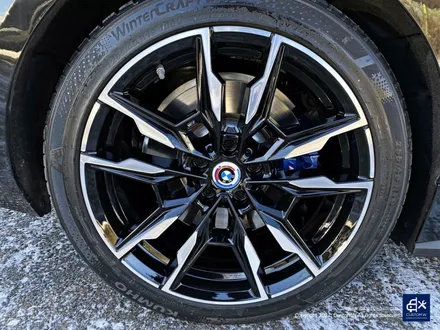 BMW i4 M50 기존 도색 제거 약품 박리 후, 블랙 폴리시 휠 + 블루 캘리퍼 도색 / 용인 처인구