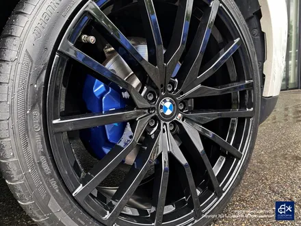 BMW G05 X5 30d 휠수리 불량 기존 페인트 도막 제거 (약품박리) 후 블랙유광 휠도색 + 블루 캘리퍼 도색 / 용인 처인구