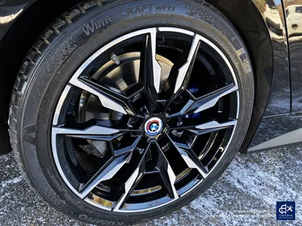 BMW i4 M50 기존 도색 제거 약품 박리 후, 블랙 폴리시 휠 + 블루 캘리퍼 도색 / 용인 처인구