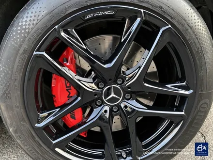 벤츠 GLE53 AMG 잘 못된 휠수리 박리 제거 후, 블랙유광 휠도색 + 레드 캘리퍼 도색 / 용인 처인구