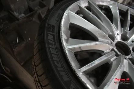 휠도색, 다이아몬드컷팅 휠수리로 건메탈 폴리쉬 형태로 휠체인지! BMW550I 휠 작업기. / 용인 처인구