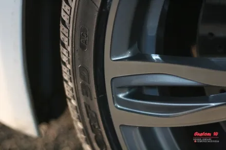 결국 또 콜라보... BMW M5와 520D 럭셔리 1개씩의 휠수리(다이아몬드컷팅 휠복원) / 용인 처인구