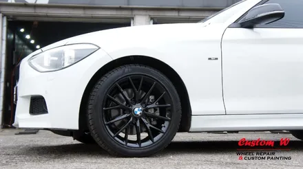 BMW 118D 메쉬타입 휠에도 블래유광 휠도색은 잘 어울렸습니다. / 용인 처인구