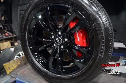 아우디 Q7 휠 상처수리 후 블랙유광 휠도색, 레드 캘리퍼도색(BREMBO로고) / 용인 처인구