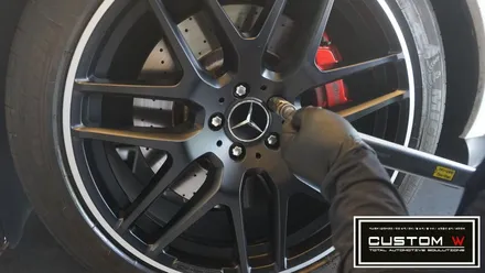 벤츠 GLE 63 AMG 맷블랙,실버 투톤 휠도색. / 용인 처인구