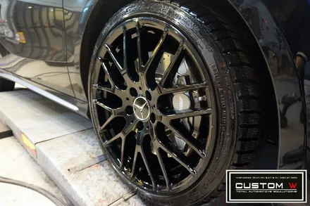 벤츠 A45 AMG 상처수리후, 블랙유광(하이그로시 블랙) 휠도색.! 분당 용인 수입차 벤츠 휠수리복원 휠도색 커스텀W.! / 용인 처인구
