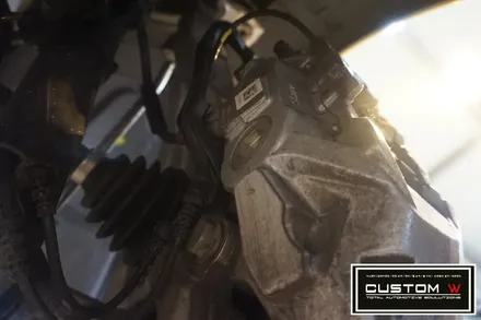 완연한 봄 소식을 알리는  벤츠 C43 AMG 카브리올레 휠상처 수리후, 블랙유광 휠도색 그리고 캘리퍼 도색 작업 까지.! 커스텀W / 용인 처인구