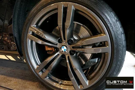 재방문 주신 고객. BMW G12 740LI 휠 상처 수리 후, 건메탈 휠복원 도색. / 용인 처인구