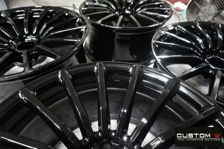 벤츠 GT43 AMG 블랙유광 휠 도색 + 카본 세라믹 골드 캘리퍼 도색 (블랙 차량) / 용인 처인구