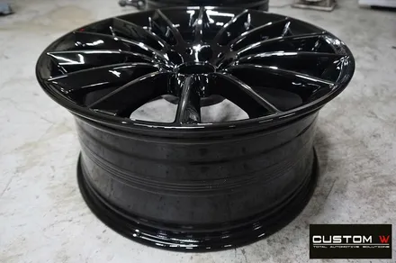 벤츠 CLS400d 휠 상처 수리 후 블랙유광 휠도색 + 레드 캘리퍼 도색 / 용인 처인구