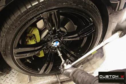 BMW F10 530d M5 st 20인치 휠 상처 수리 후 블랙유광 휠도색 / 용인 처인구