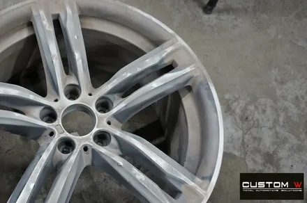 BMW 640d 휠 상처 수리 후 블랙유광 휠도색 + 블루 캘리퍼 도색 / 용인 처인구