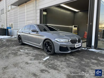 단조로운 실버휠의 변신! BMW G30 520i 662M 블랙유광 휠도색 / 용인 처인구