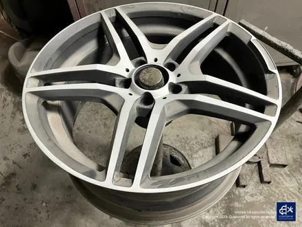 벤츠 W205 C200d 휠수리 후 블랙유광 휠도색 + 레드 캘리퍼 도색 / 용인 처인구