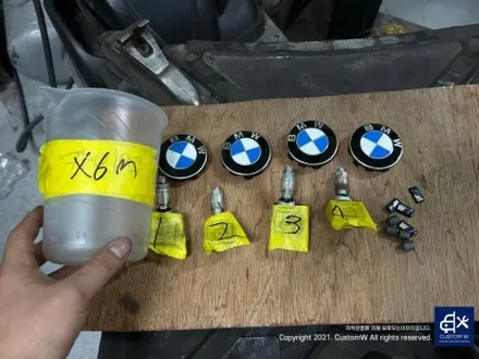 BMW X6M 컴페티션 competition 앞 21인치 뒤 22인치 818M 휠 상처 수리 후, 유광 블랙 휠도색 그리고 레드 캘리퍼 도색 작업까지_! / 용인 처인구