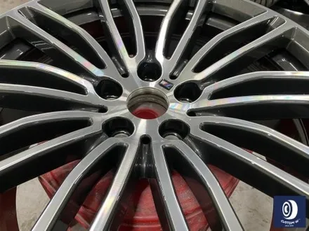 BMW 19인치 664M 센터 휠 캡 주변 부식 제거 및 휠 상처 수리 후, 다이아몬드 커팅 휠 복원 / 용인 처인구