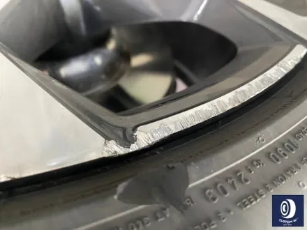 BMW G05 X5 45e 744 휠 상처 수리 후, 블랙 유광 휠도색 + 지저분한 브레이크 캘리퍼 부식 분진 제거 후, 블루 컬러 도색 / 용인 처인구