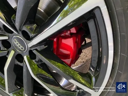 아우디 A7 50TDI 20인치 휠 상처 수리 후, 다이아몬드 커팅 가공을 이용한 블랙 폴리시 휠 커스텀 도색 작업 그리고 레드 캘리퍼 도색 작업까지_! / 용인 처인구