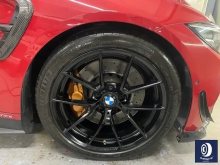 휠 수리 도색 불량 / BMW M4 763M 타 업체 잘못된 휠도색 약품 박리 / 페인트 제거 후, 사틴 블랙 휠 도색 재작업 + 카본 세라믹 골드 캘리퍼 도색 / 용인 처인구