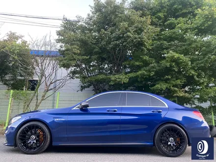 벤츠 C63 AMG 휠 상처 수리 후, 사틴 블랙 (무광 검정) 휠도색 + 카본 세라믹 골드 캘리퍼 도색 / 용인 처인구