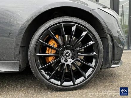벤츠 CLS450 마차휠 수리 후 블랙유광 휠도색 + 카본 세라믹 골드 캘리퍼 도색 / 용인 처인구