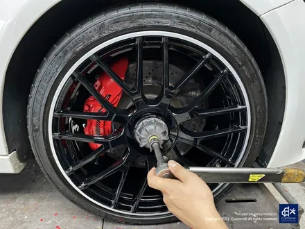 벤츠 C63 AMG 블랙 실버 투톤 유광 휠도색 + 레드 캘리퍼 도색 / 용인 처인구