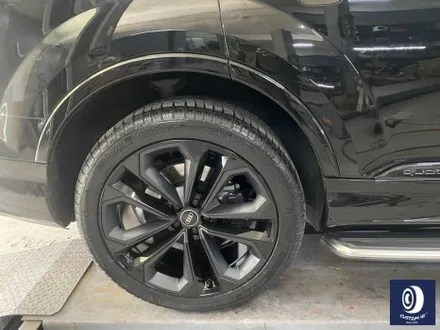 아우디 Q7 55TFSI 플라스틱 커버가 장착된 21인치 휠 블랙 유광 휠도색 + 부식 제거 후, 건메탈 그레이 캘리퍼 도색 / 용인 처인구