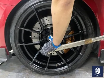 휠 수리 도색 불량 / BMW M4 763M 타 업체 잘못된 휠도색 약품 박리 / 페인트 제거 후, 사틴 블랙 휠 도색 재작업 + 카본 세라믹 골드 캘리퍼 도색 / 용인 처인구