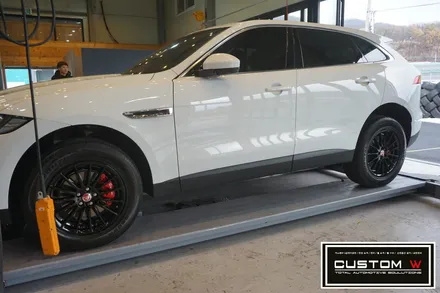 더욱 날렵하게! 재규어 F-PACE 블랙유광 휠도색+ 레드 캘리퍼도색. / 용인 처인구