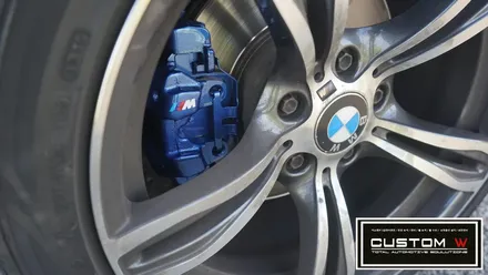 BMW F30 320d 극혐주의! 심각한 수준의 녹과 부식의 캘리퍼 블루 캘리퍼도색. / 용인 처인구
