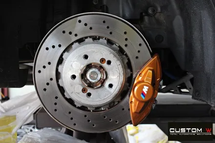 BMW F80 M3 카본 세라믹 골드 캘리퍼 도색 / 용인 처인구