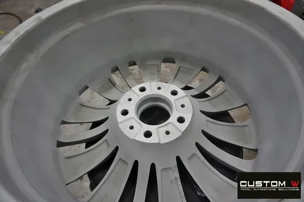 BMW 5GT 휠 상처 수리 후 블랙유광 휠도색 + 블루 캘리퍼 도색 / 용인 처인구