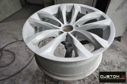 BMW F10 520d 휠 상처 수리 후 블랙유광 휠도색 + 레드 캘리퍼 도색 / 용인 처인구