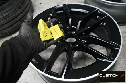 벤츠 CLS53 AMG 기존 고객 휠 상처 수리 후 블랙 실버 투톤 무광 휠도색 / 용인 처인구