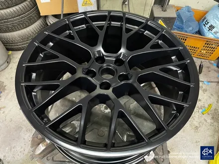 포르쉐 마칸 GTS 휠수리 후 젯블랙 휠도색 / 용인 처인구