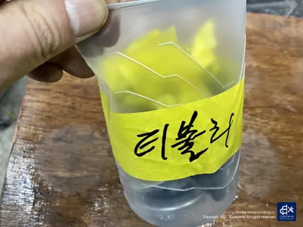 쌍용 티볼리 휠스티커 제거 후 블랙유광 휠도색 + 레드 캘리퍼 도색 / 용인 처인구
