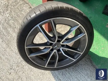 벤츠 C43 AMG 휠 상처 수리 후, 다이아몬드 커팅 가공을 이용한 블랙 폴리시 투톤 휠 커스텀 도색 / 용인 처인구