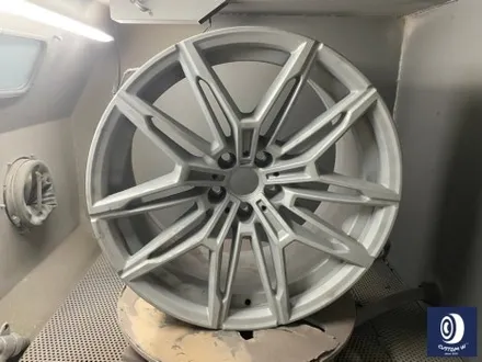 BMW G87 930M 하이그로시 블랙 (검정 유광) 휠도색 / 용인 처인구