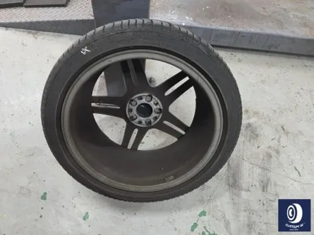 벤츠 W213 E300 AMG 라인 19인치 휠 상처 수리 후, 건메탈 그레이 휠 도색 / 용인 처인구