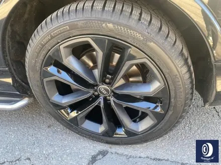아우디 Q7 55TFSI 플라스틱 커버가 장착된 21인치 휠 블랙 유광 휠도색 + 부식 제거 후, 건메탈 그레이 캘리퍼 도색 / 용인 처인구