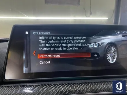 휠 수리 도색 불량 / BMW M4 763M 타 업체 잘못된 휠도색 약품 박리 / 페인트 제거 후, 사틴 블랙 휠 도색 재작업 + 카본 세라믹 골드 캘리퍼 도색 / 용인 처인구
