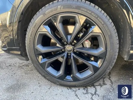 아우디 Q7 55TFSI 플라스틱 커버가 장착된 21인치 휠 블랙 유광 휠도색 + 부식 제거 후, 건메탈 그레이 캘리퍼 도색 / 용인 처인구