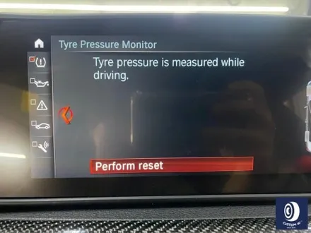 휠 수리 도색 불량 / BMW M4 763M 타 업체 잘못된 휠도색 약품 박리 / 페인트 제거 후, 사틴 블랙 휠 도색 재작업 + 카본 세라믹 골드 캘리퍼 도색 / 용인 처인구
