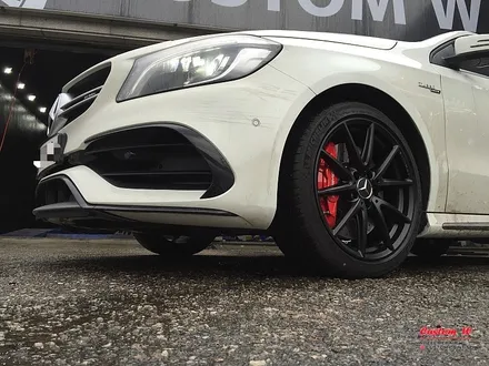 새차도 휠도색&캘리퍼도색을 한다. 강력한 포켓머신! A45 AMG 신차에요! / 용인 처인구