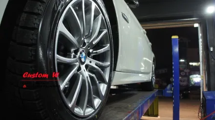 BMW 3시리즈 블랙유광 + BMW5 고스트크롬 휠도색. / 용인 처인구
