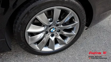 BMW 528I 18인치 터빈휠 상처 수리 후 고스트크롬 휠도색. / 용인 처인구