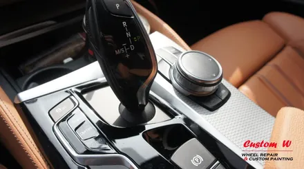 BMW 신형 5시리즈 G30 530I의 신차 구경하기 그리고 블랙유광 휠도색(달라진 PCD와 허브 사이즈). / 용인 처인구