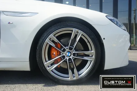 BMW 6시리즈 휠 상처수리후 고스트크롬 휠도색 M퍼포먼스 오렌지컬러 캘리퍼도색. / 용인 처인구