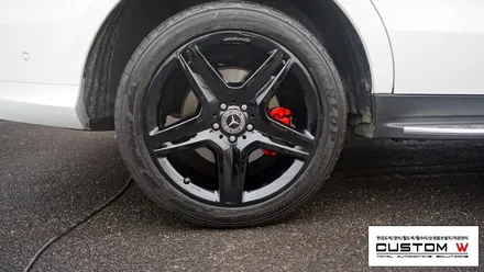 메르세데스 벤츠 GLE 350d 블랙유광 휠도색,레드 캘리퍼도색. / 용인 처인구