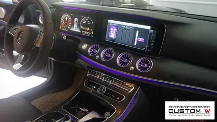 벤츠 W213 E300에 CLS W257 신형 순정 송풍구 앰비언트 라이트로 레트로핏. / 용인 처인구